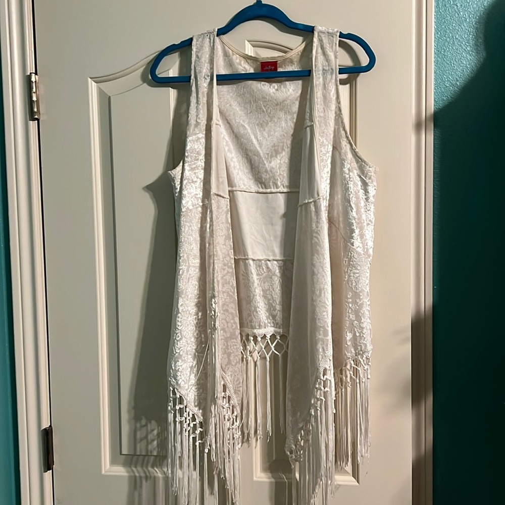 Velvet day trip cream vest